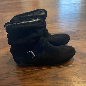 Women’s Report Eli Booties size 6.5